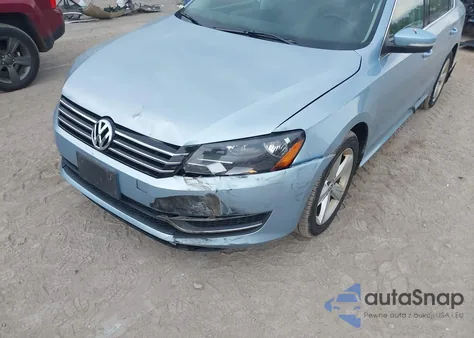 2013 Volkswagen Passat 2.5L Se из США, поврежденный, VIN 1VWBP7A38DC068022